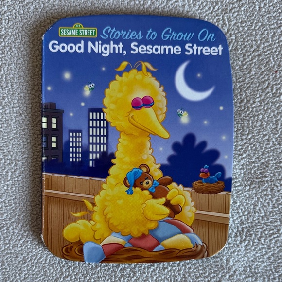 Sesame Street Stories to Grow on 8-Book Library and Electronic Reader - Picture 7 of 12